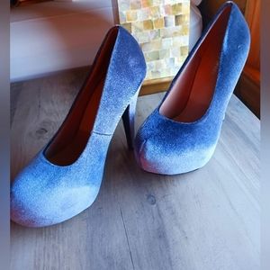 Blue velvet heels